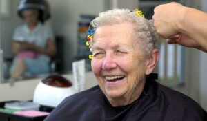 Senior-Friendly Hairstyling Winnipeg